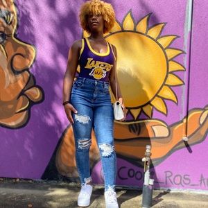 Meet your Posher, Dee